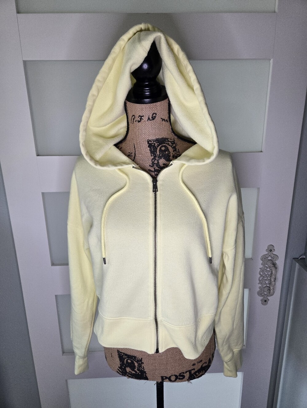 Universal Thread Zip-Up Hoodie